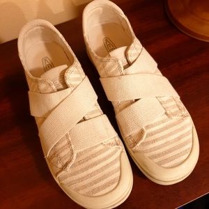 Keen Elsa IV Gore Slip-On Sneakers Shoes Women's Size 7.5